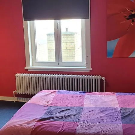 Family House, Free Parking, 15min. Walk To City Brugia